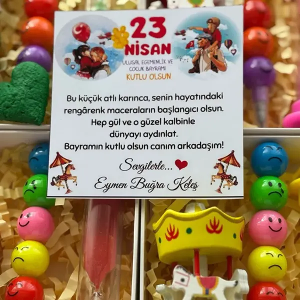 23 Nisan kartlı atlı karınca ve emojili kalem seti